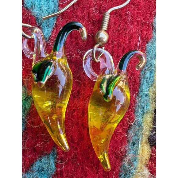 Vintage Chile Pepper Glass Earrings, Southwestern Jewelry - Picture 9 of 10